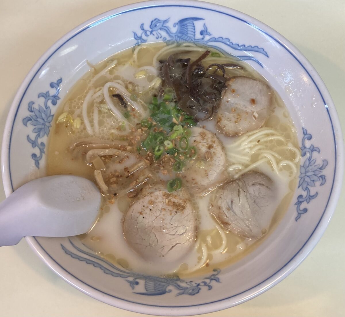 熊本ラーメン こむらさき（熊本市中央区）